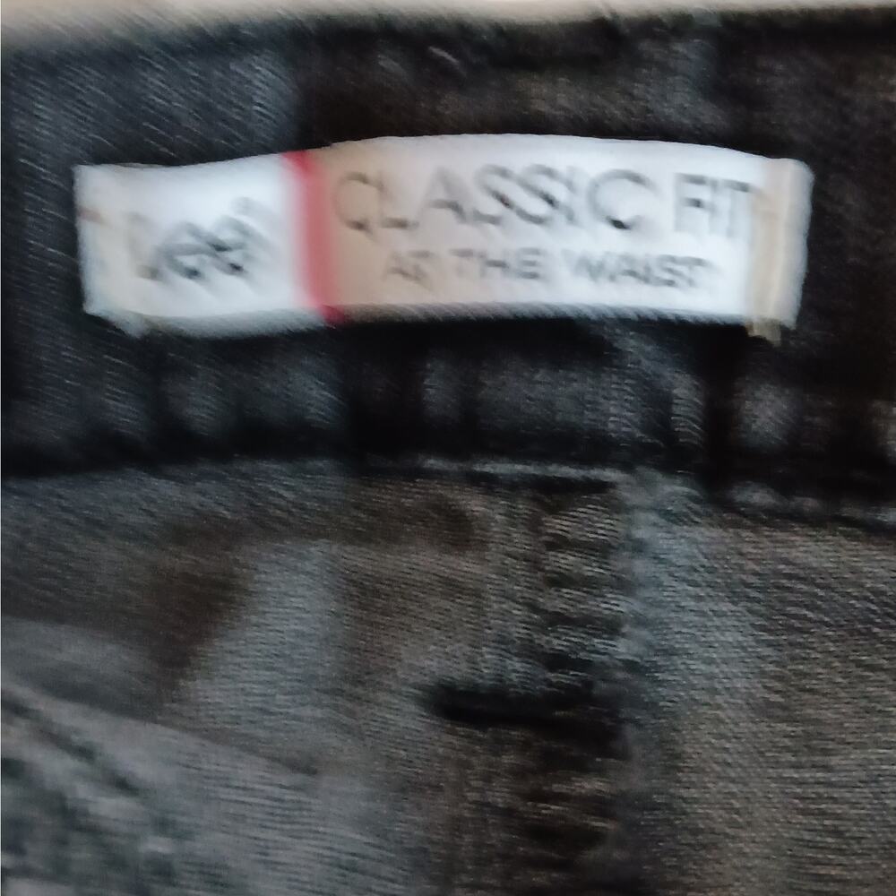 Lee Classic Fit At The Waist Faded Black Denim Capris Size 16P - Picture 6 of 6